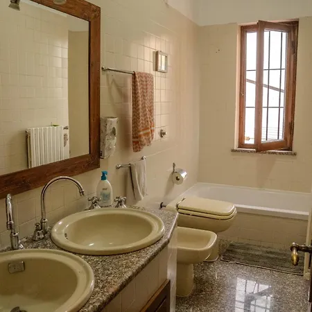 Casa Max Stazione 2 *
