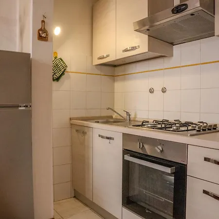 Casa Max Stazione 2 *