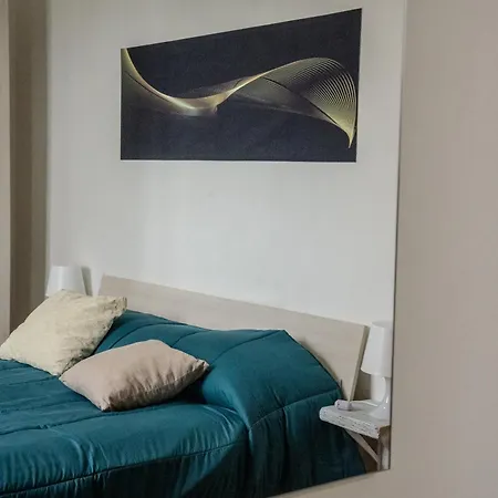 Casa Max Stazione 2 Apartment